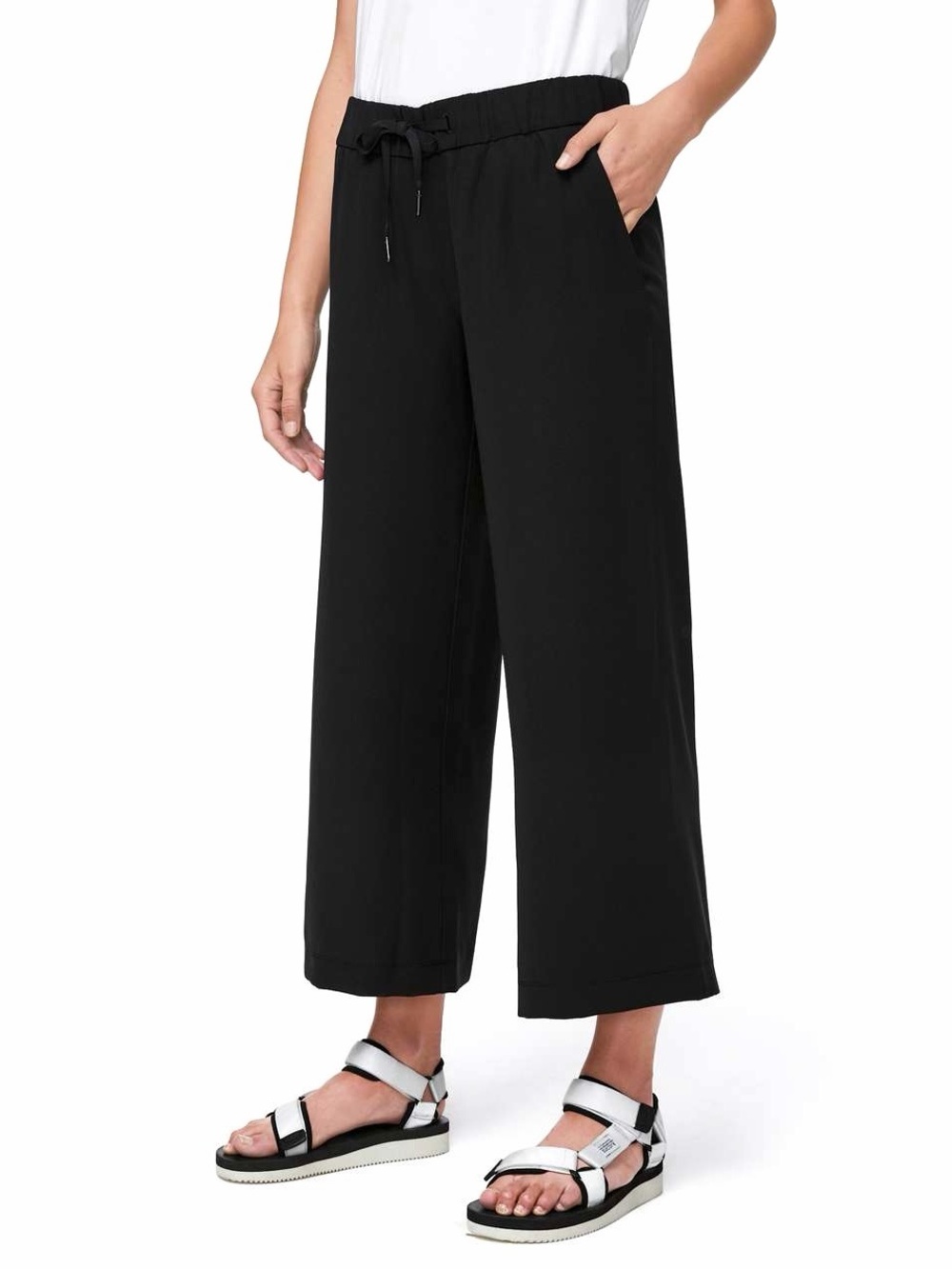 Lululemon On the Fly Wide-Leg 7/8 Pant Black Travel Woven Sz 8